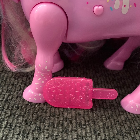 (Like new) Little Live Sugardust Dancing Unicorn - Picture 7 of 11